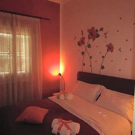 Stradanuova Bed & Breakfast *